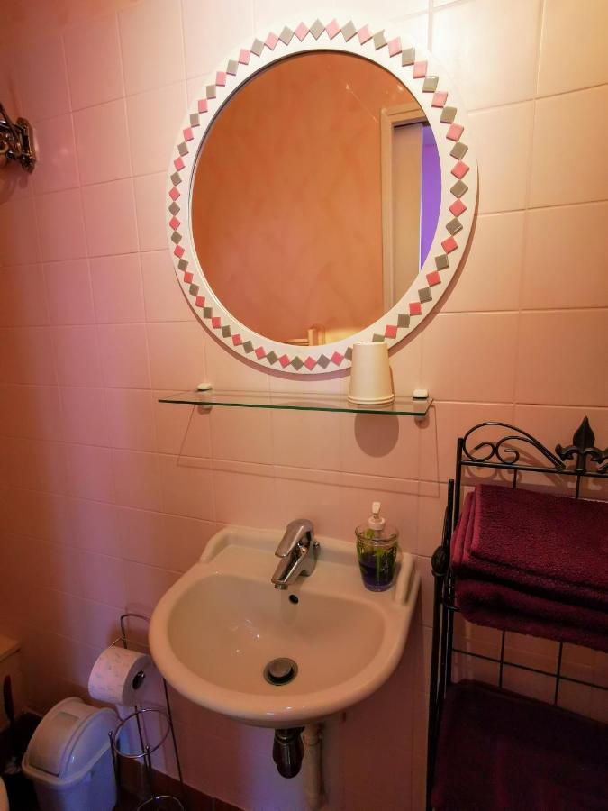 Le Coin Des Artistes Bed & Breakfast Giverny Oda fotoğraf